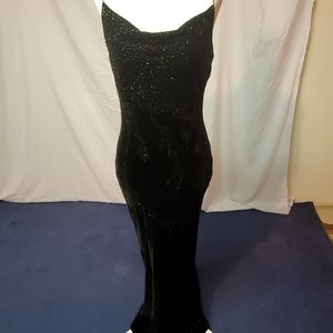 Size 2 black velvet evening gowm